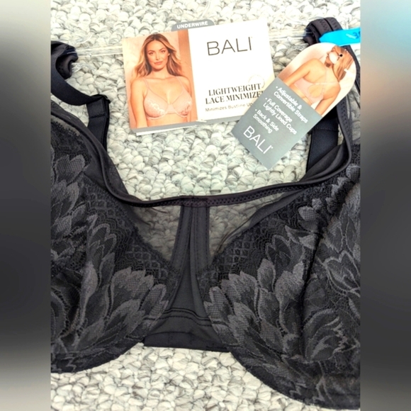 NWT Bali Women's (38DDD) Black Lace Minimizer Convertible Bra With Underwire - Picture 7 of 16